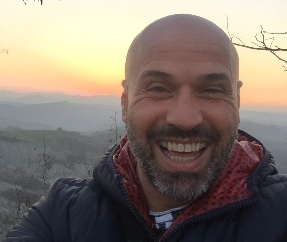 Omosessualità, amore, intolleranze e diritti: un conversazione con Marco Gentile