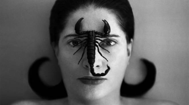 Una voce per amica: Marina Abramović raccontata da Patrizia Giancotti