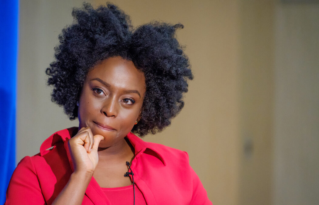 “Piacere mio!”: l’identità di genere e il controverso contributo di Chimamanda Ngozi Adichie